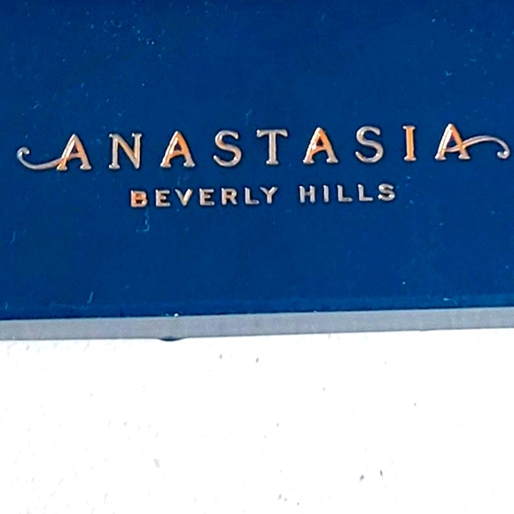 NWT Anastasia Beverly Hills Subculture Eye Shadow Palette (14 shades) - Picture 2 of 5